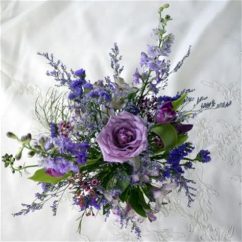 Blue and Purple Rose Wedding Bouquet - Picture Gallery of Beautiful ...