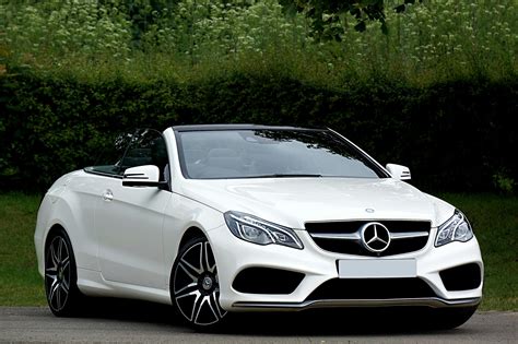 White Mercedes Benz Convertible Coupe · Free Stock Photo