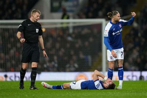 Ipswich confirm major injury blow amid Leicester City race