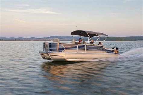 Don’t Miss These Luxurious SunCatcher Pontoon Reviews - Pontooners