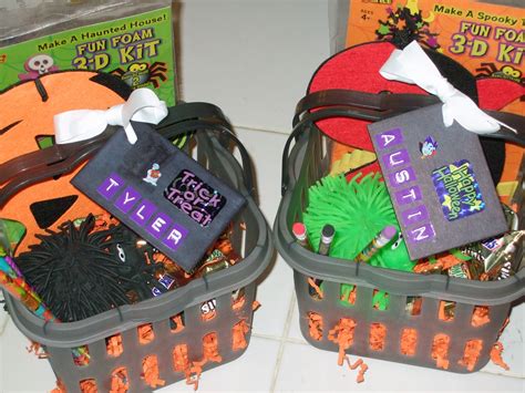 Halloween baskets for the boys (craft, mask, squishy thing, halloween ...