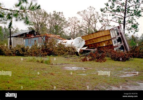 Hurricane hugo aftermath hi-res stock photography and images - Alamy