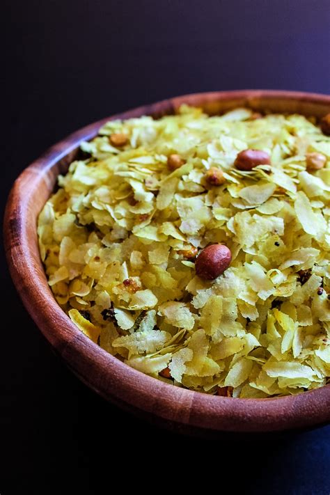 Roasted, Thin Poha Chivda Recipe - Spice Up The Curry