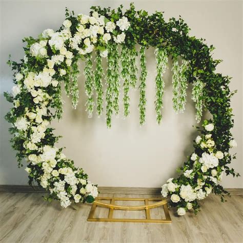 Make your ceremonies exquisitely decorated with our dreamy Ring of Roses! | 2.2m diameter ...
