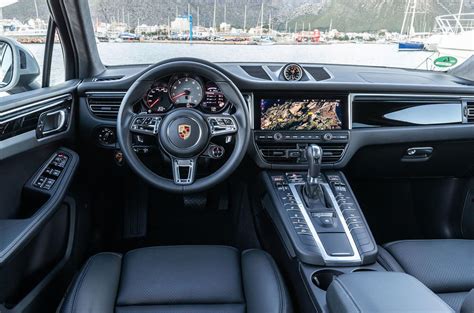 Porsche Macan S 2019 review | Autocar