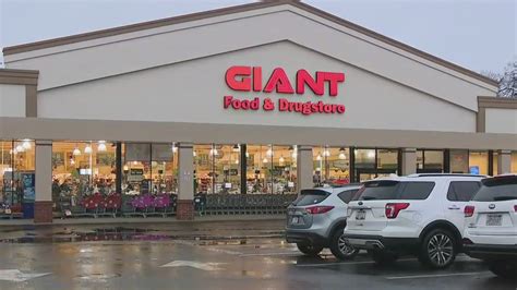 Giant Food supermarket opens with special hours for elderly, immune ...