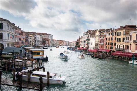 15 Best Venice Restaurants, Cafes and Markets