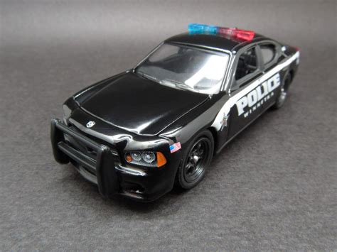 Diecast Hobbist: 2010 Dodge Charger - Winnetka, IL Police