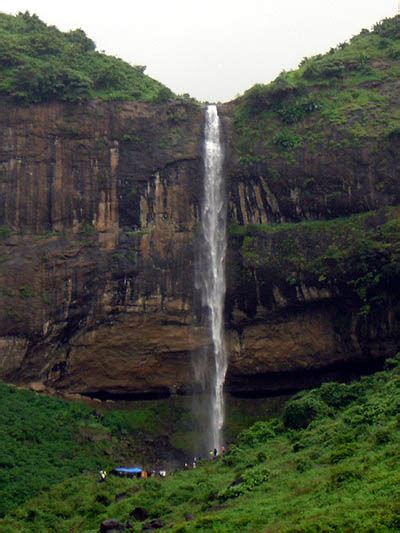 Explore These 10 Best Waterfalls Near Mumbai During Monsoon