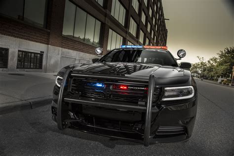 Dodge Charger Pursuit: a mais impiedosa da... | Quatro Rodas