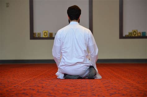 Chapter 4 - How to Pray Salah, Step by Step - Masjid ar-Rahmah | Mosque ...