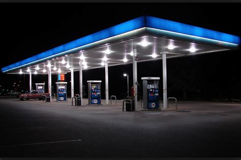 Why gas stations want you to turn off your phone — but nobody ever does ...