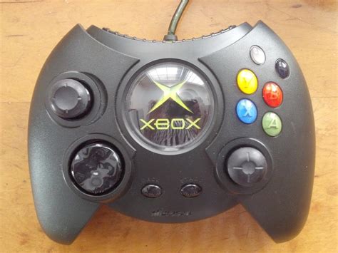 Xbox Co-Creator Claims Original Controller 'Embarrassing'