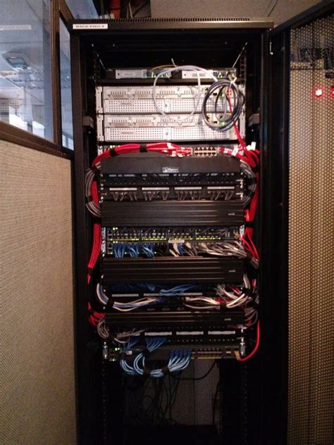 Instalacion de Rack de Comunicaciones | Ideas Remodelación Oficina