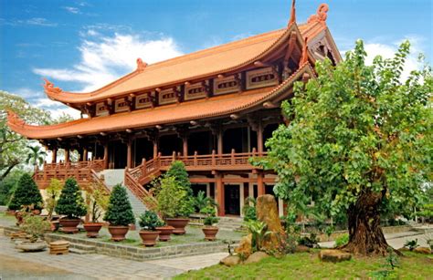 Chùa Huệ Nghiêm Bình Tân: chốn bồng lai giữa lòng Sài Gòn - HaloTravel