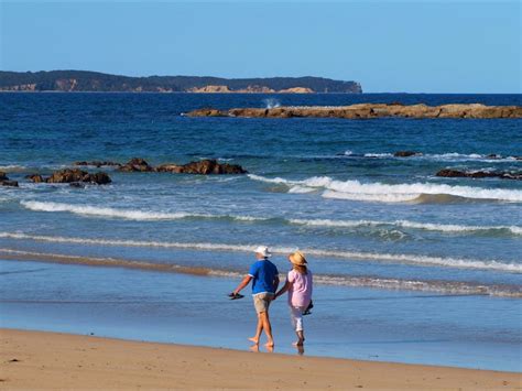 Surf Beach Batemans Bay | NSW Holidays & Accommodation, Things to Do, Attractions and Events