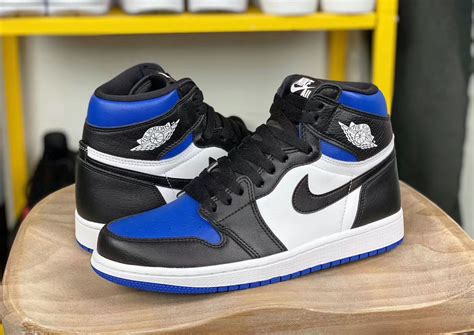 Air Jordan 1 Game Royal Toe 555088-041 Release Date - SBD