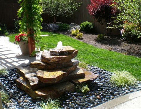 Functions and Types of Backyard Water Fountain | Fountain Design Ideas