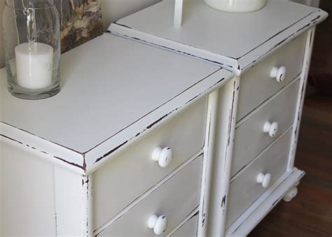 Lilyfield Life: Shabby Chic White Bedside Tables