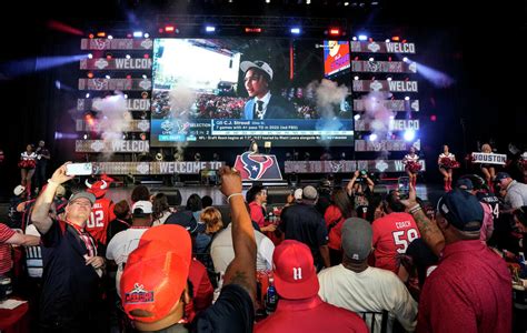 2023 NFL draft: Texans make it a memorable opening night with trade