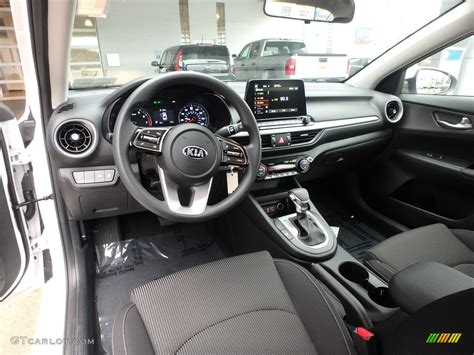 Black Interior 2019 Kia Forte LXS Photo #130253603 | GTCarLot.com