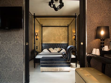 Book the Suites at the Carnival Palace Hotel for your Stay in Venice