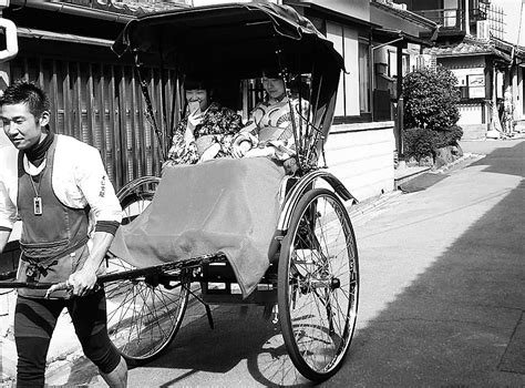 Moments Kyoto Rickshaw - Japan Travel Guide - japan365days.com