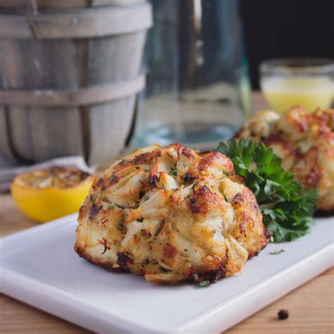 Maryland Crab Cake Junior Colossal (6×5 oz) - Jimmys Famous Seafood