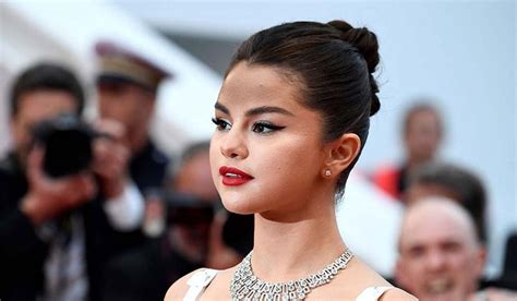 Is Selena Gomez Pregnant? How True Is this? Putting an end to the ...