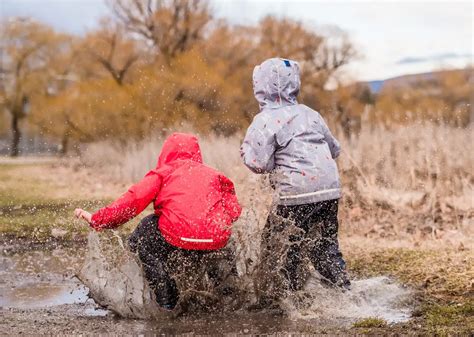 Why puddle play is so great for kids – Active For Life