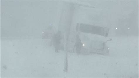 Massive snow storm piles up the snowbelt of Ohio | 12newsnow.com