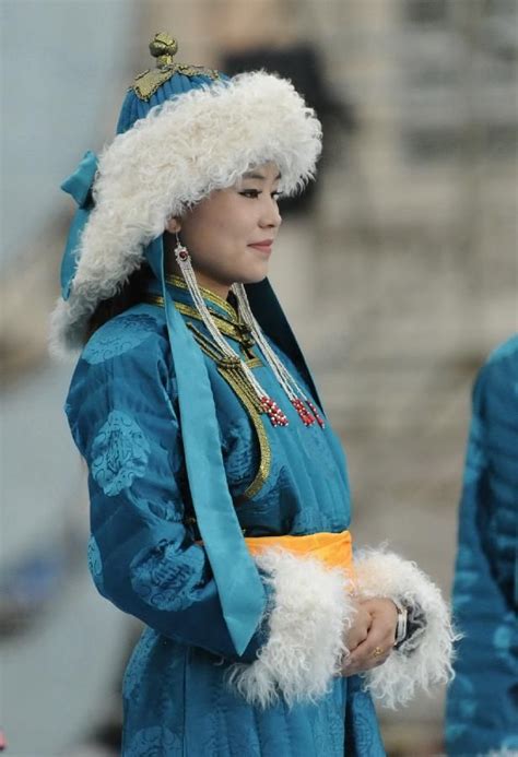 Mongolian costume contest kicks off - Xinhua | English.news.cn ...