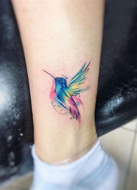 Watercolor Hummingbird Tattoo - InkStyleMag | Hummingbird tattoo, Tattoos, Watercolor hummingbird