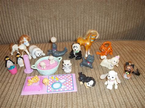 Lot of rare vintage LITTLEST PET SHOP toys Kenner.