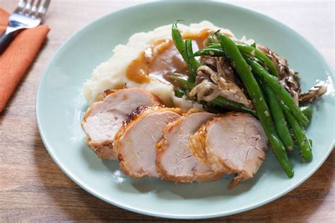 Recipe: Maple-Glazed Turkey Breast with Mashed Potatoes, Green Beans & Maitake Mushrooms - Blue ...