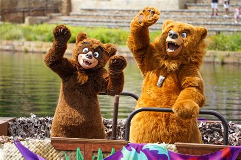 PHOTOS: Koda and Kenai from "Brother Bear" Cruise Aboard Flotillas for ...