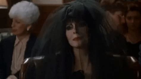 Elvira GIFs - Find & Share on GIPHY