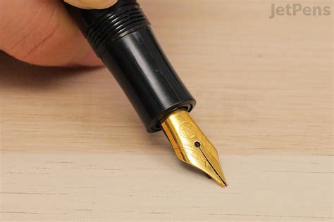 Guide to Fountain Pen Nibs: Troubleshooting Tips and Tricks | JetPens