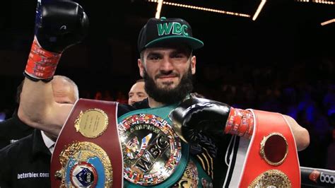 Artur Beterbiev suffers bone infection, Callum Smith fight delayed - World Boxing News