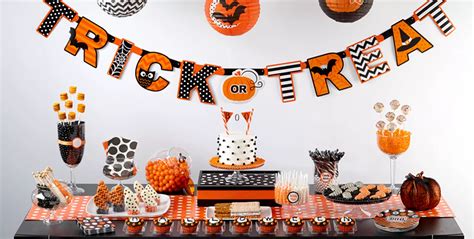 Modern Halloween Party Supplies - Tableware, Balloons, Decorations ...