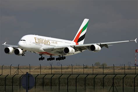 File:Emirates A380 A6-EDC.jpg - Wikipedia, the free encyclopedia