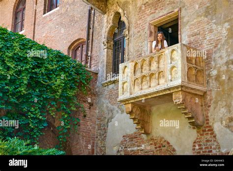 Romeo and Juliet balcony, Verona old town, Veneto region, Italy Stock ...