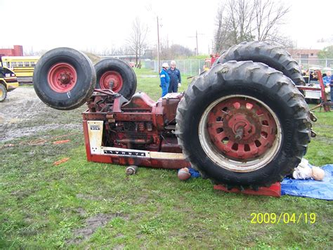 Farm Tractor and Machinery Extrication - RESCUETECHS, LLC.