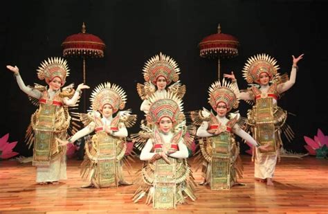 Lomba Tari Kreasi Tradisional “Semangat Berkreasi Melestarikan Budaya Negeri” | IKATAN WANITA ...