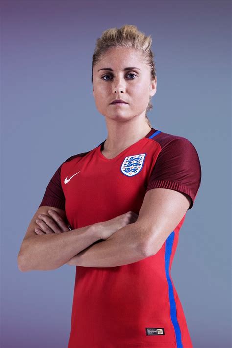 Meet women's England football team players Steph Houghton and Toni ...