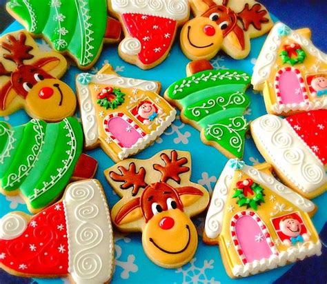 Timeline Photos - My little bakery | Xmas cookies, Cookie decorating ...