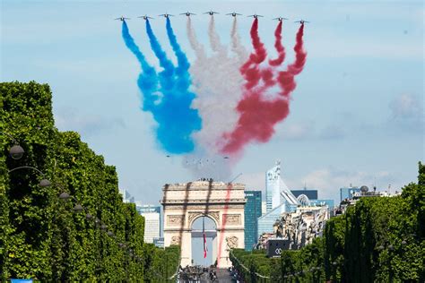 Bastille Day in Paris 2024: Fireworks, Parade, Parties | Paris Discovery Guide