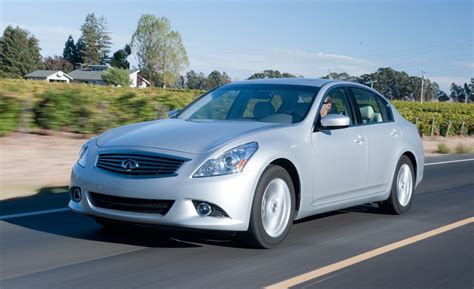 2011 Infiniti G25 / G25x Road Test – Review – Car and Driver