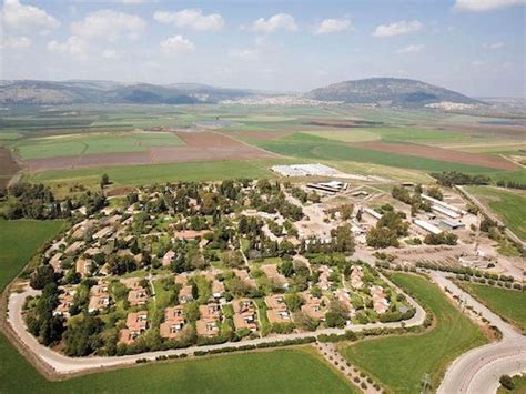 Kibbutz Dovrat - Visit a Kibbutz in Israel • Kibbutz Tours