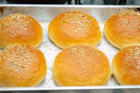 How to Thaw Frozen Hamburger Buns in Microwave - Microwave Meal Prep